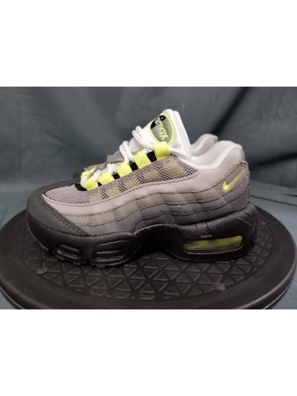 Nike Air Max '95 S (PS) Sneakers Neon Mesh 905461 050 Kids Size 3Y NEW NO BOX!